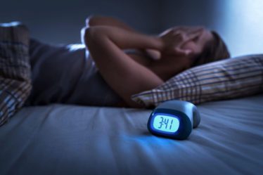 Rối loạn về giấc ngủ là biểu hiện dễ gặp ở người bệnh đái tháo đường. Ảnh: Shutterstock